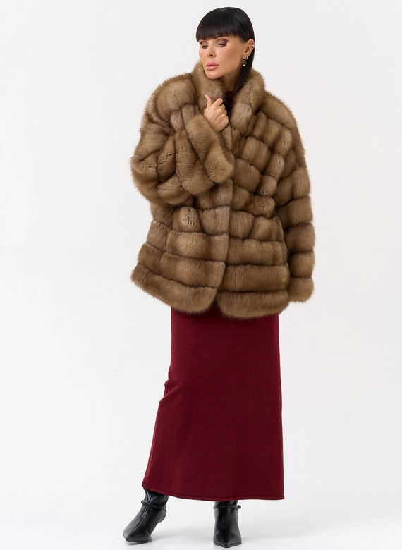Женская шуба из куницы с воротником