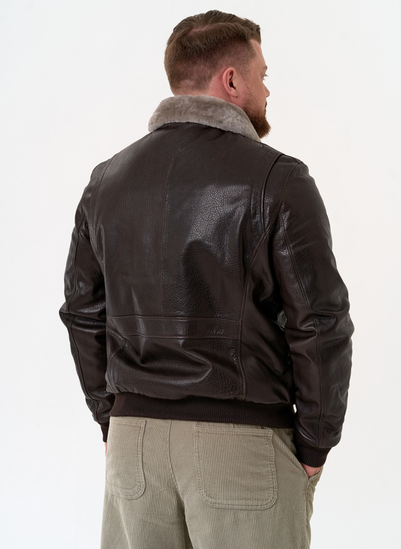 Мужская дубленка коричневого цвета