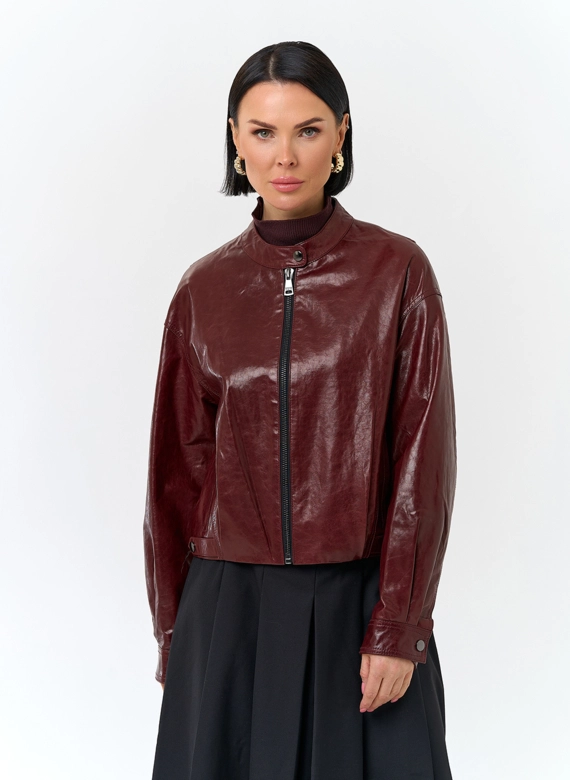 Куртка из натуральной кожи бордового цвета