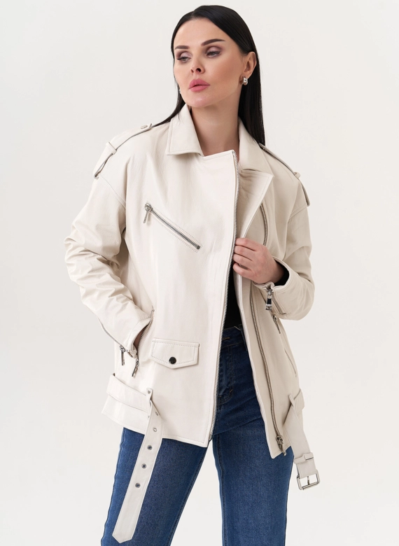 Светлая куртка "косуха" из натуральной кожи