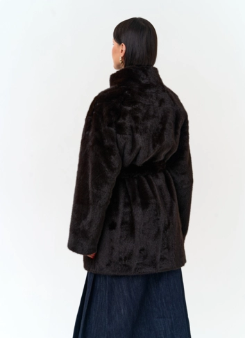 Женское пальто из эко меха