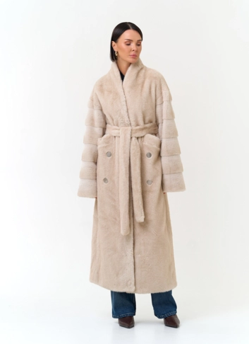 Женское пальто из эко меха