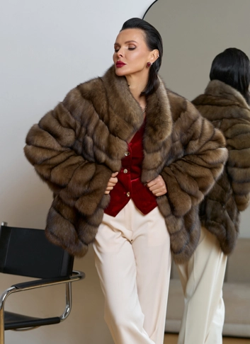 Женская шуба из соболя с воротником стойкой фото
