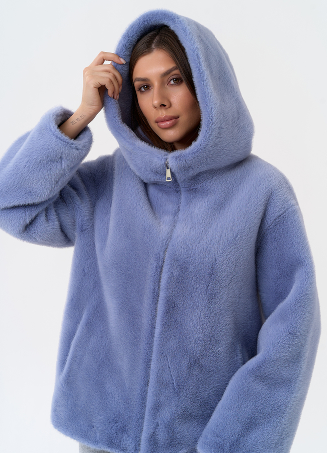 фото Женская куртка из эко меха с капюшоном модель № 31224