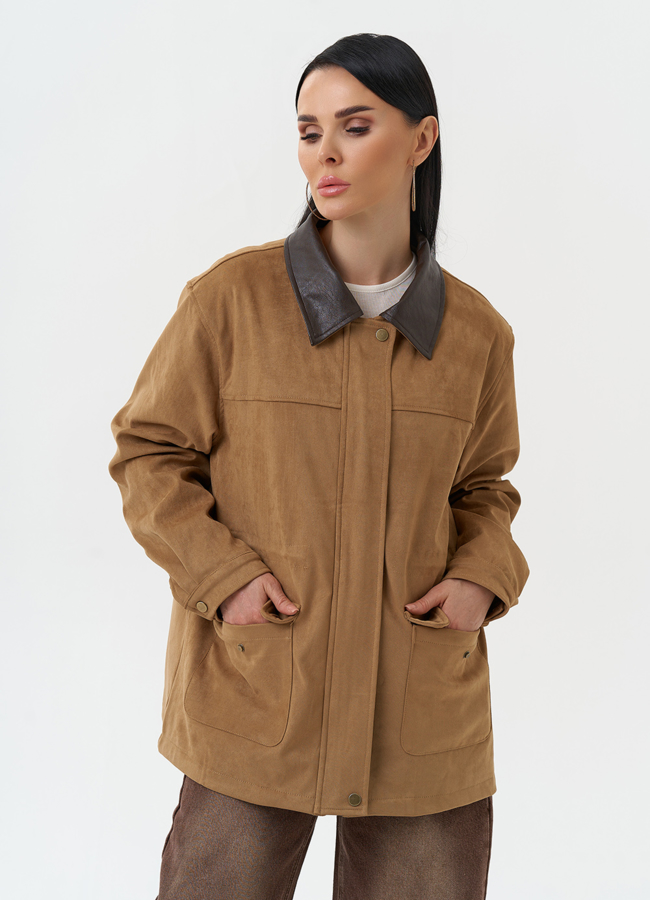 Женская парка из эко замши бежевого цвета модель № 30377 меха малина