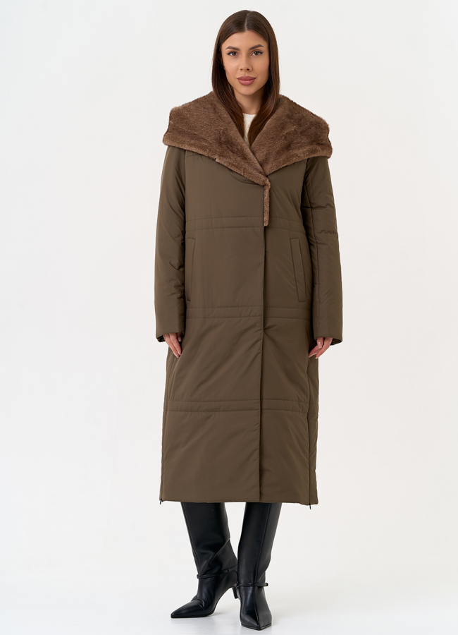 Женское пальто с капюшоном из эко меха под норку модель № 31606 в рассрочку