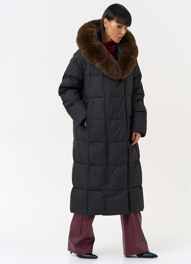 Женский пуховик черного цвета с капюшоном из меха песца модель № 31614 универмаг малина